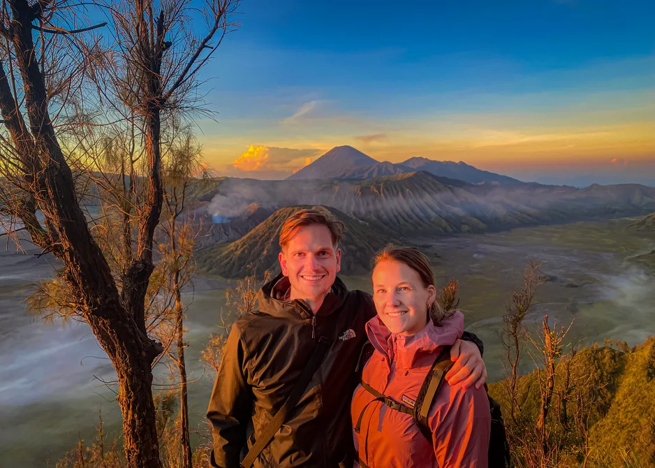 Bromo Sunrise Tour Package From Malang 4D3N Bromo Sunrise Tour Package From Malang 4D3N