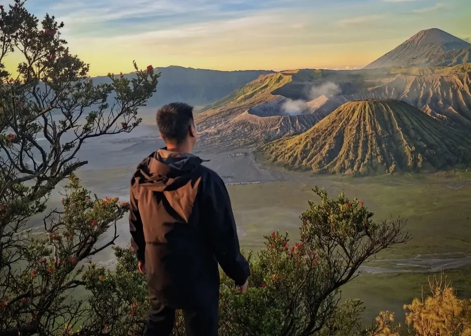 Mount Bromo Sunrise And Ijen 3D2N Tour From Bali Island Mount Bromo Sunrise And Ijen 3D2N Tour From Bali Island