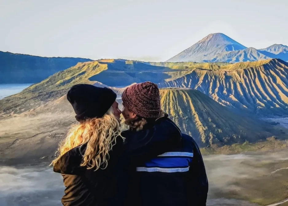 Mount Bromo Sunrise Tour Package From Malang 4D3N Mount Bromo Sunrise Tour Package From Malang 4D3N