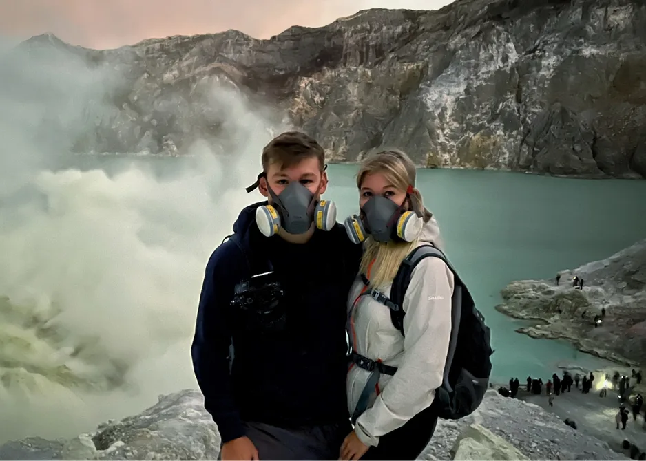 Mount Ijen Blue Fire Tour From Bali 2D1N (3) Mount Ijen Blue Fire Tour From Bali 2D1N (3)
